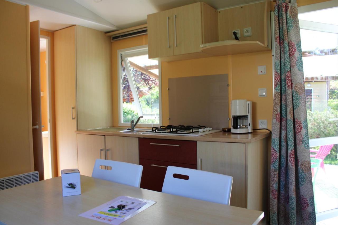 Camping Familial Paisible Avec Piscine, Mobil Home , Chalet, Studio & Emplacement Nue Casties-Labrande Εξωτερικό φωτογραφία