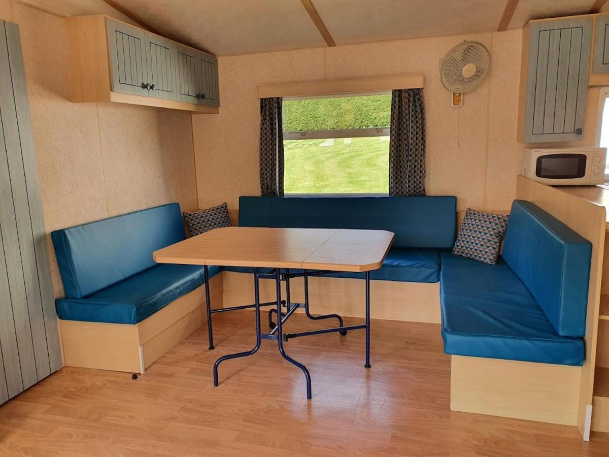Camping Familial Paisible Avec Piscine, Mobil Home , Chalet, Studio & Emplacement Nue Casties-Labrande Εξωτερικό φωτογραφία
