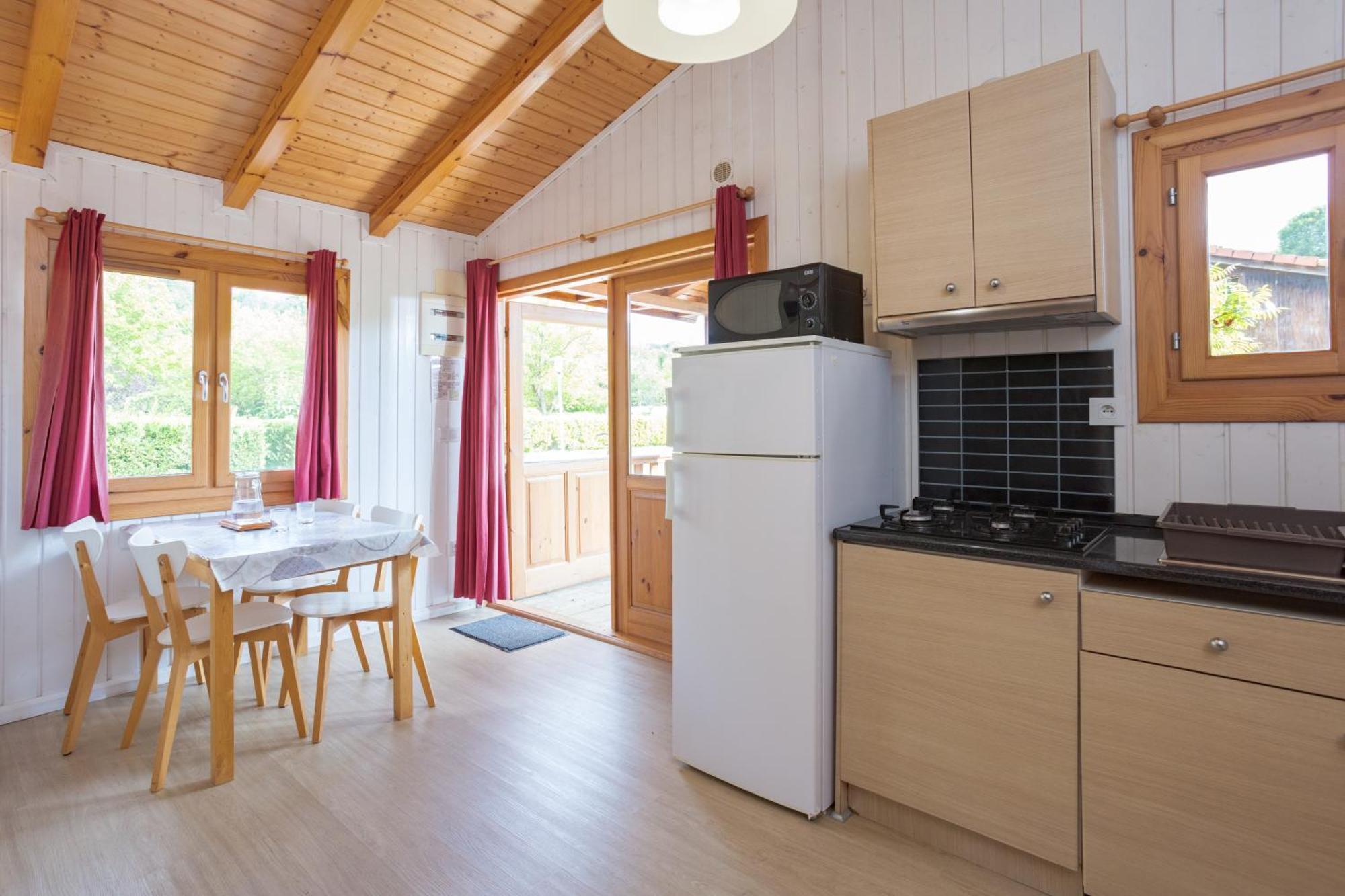 Camping Familial Paisible Avec Piscine, Mobil Home , Chalet, Studio & Emplacement Nue Casties-Labrande Εξωτερικό φωτογραφία