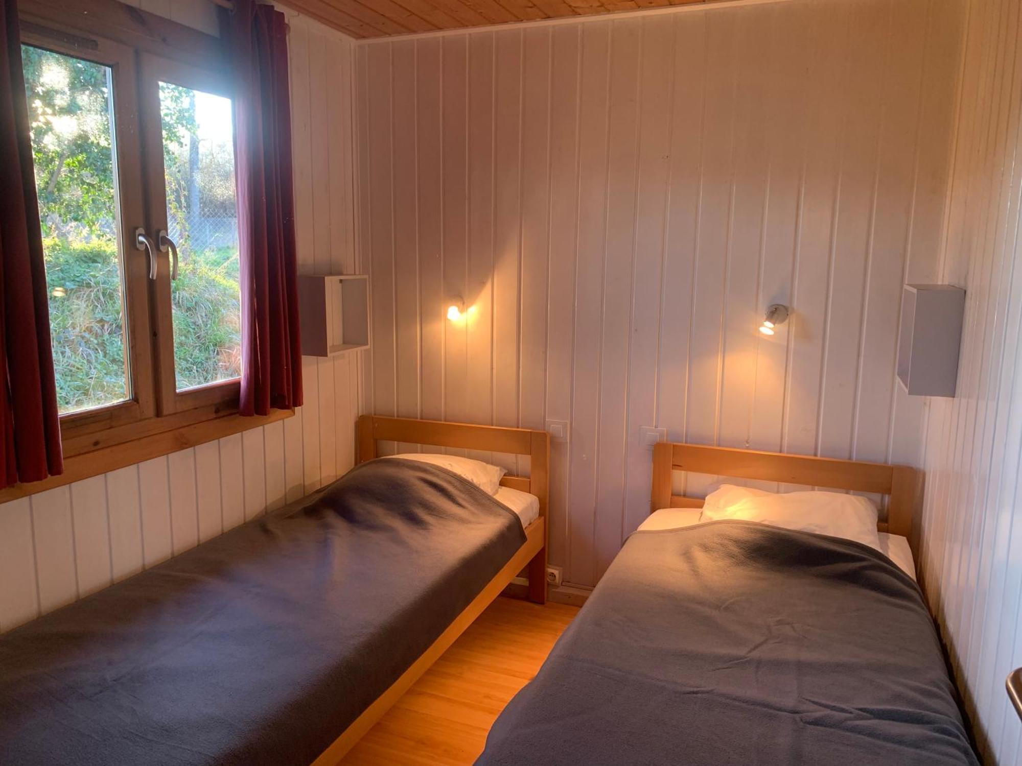 Camping Familial Paisible Avec Piscine, Mobil Home , Chalet, Studio & Emplacement Nue Casties-Labrande Εξωτερικό φωτογραφία