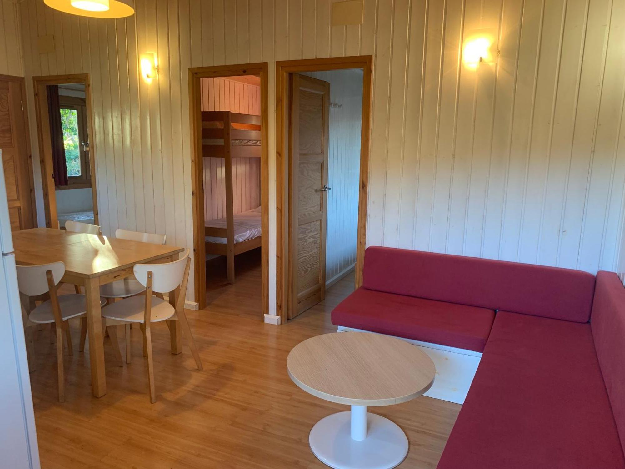Camping Familial Paisible Avec Piscine, Mobil Home , Chalet, Studio & Emplacement Nue Casties-Labrande Εξωτερικό φωτογραφία