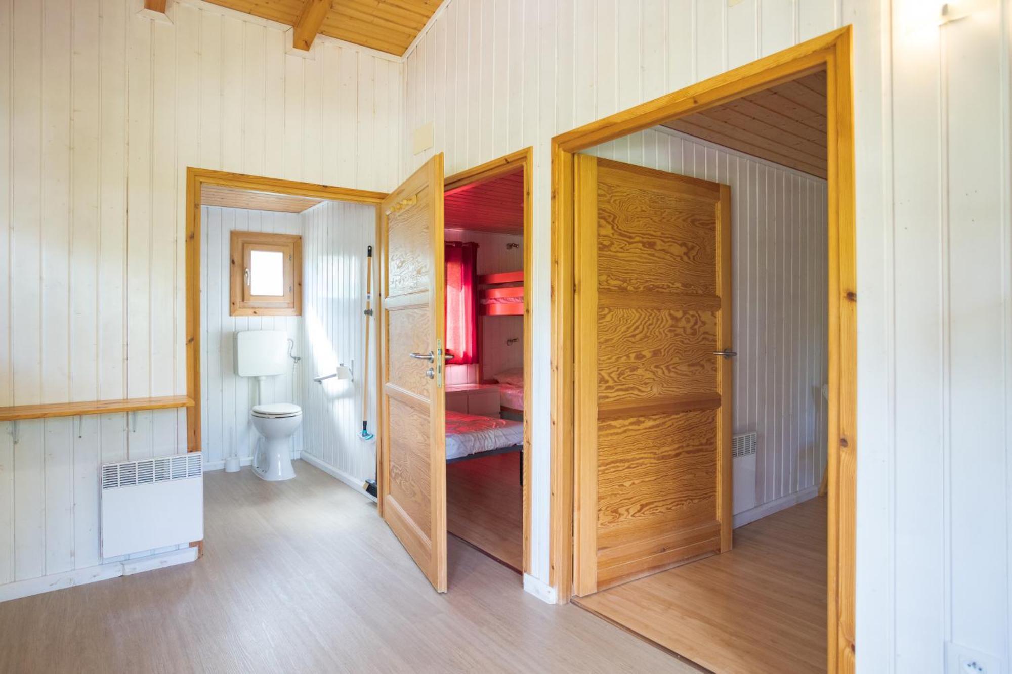 Camping Familial Paisible Avec Piscine, Mobil Home , Chalet, Studio & Emplacement Nue Casties-Labrande Εξωτερικό φωτογραφία