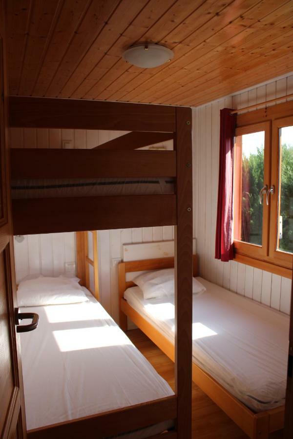 Camping Familial Paisible Avec Piscine, Mobil Home , Chalet, Studio & Emplacement Nue Casties-Labrande Εξωτερικό φωτογραφία