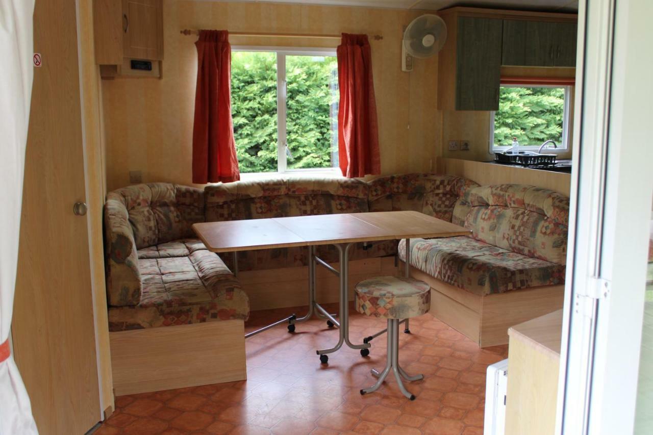 Camping Familial Paisible Avec Piscine, Mobil Home , Chalet, Studio & Emplacement Nue Casties-Labrande Εξωτερικό φωτογραφία