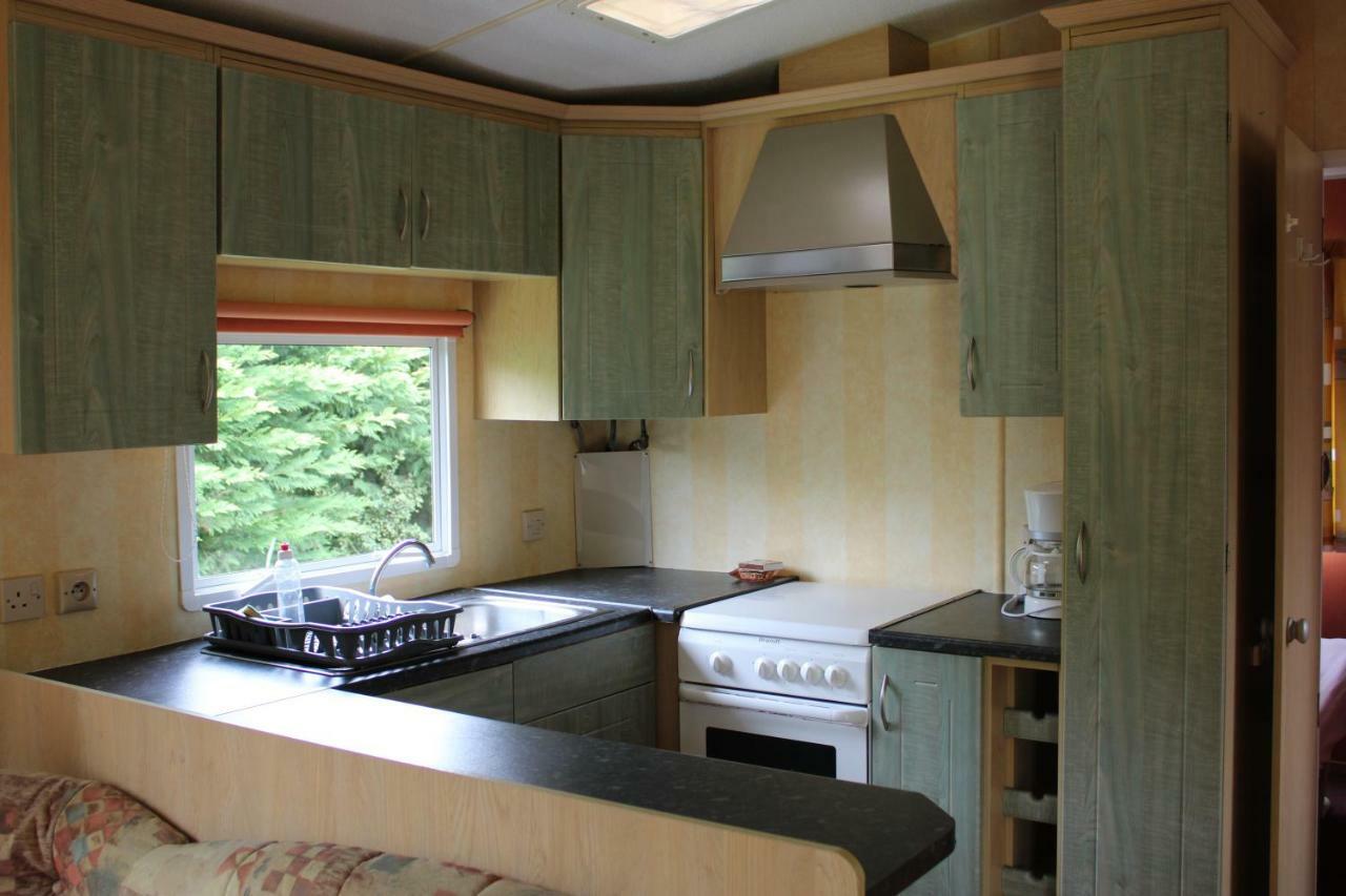 Camping Familial Paisible Avec Piscine, Mobil Home , Chalet, Studio & Emplacement Nue Casties-Labrande Εξωτερικό φωτογραφία